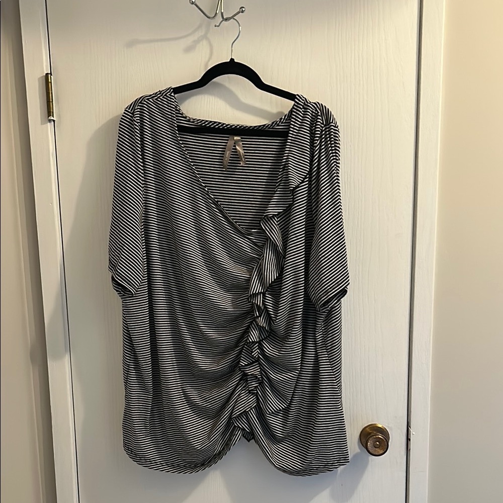 Penningtons Gray Ruched Blouse